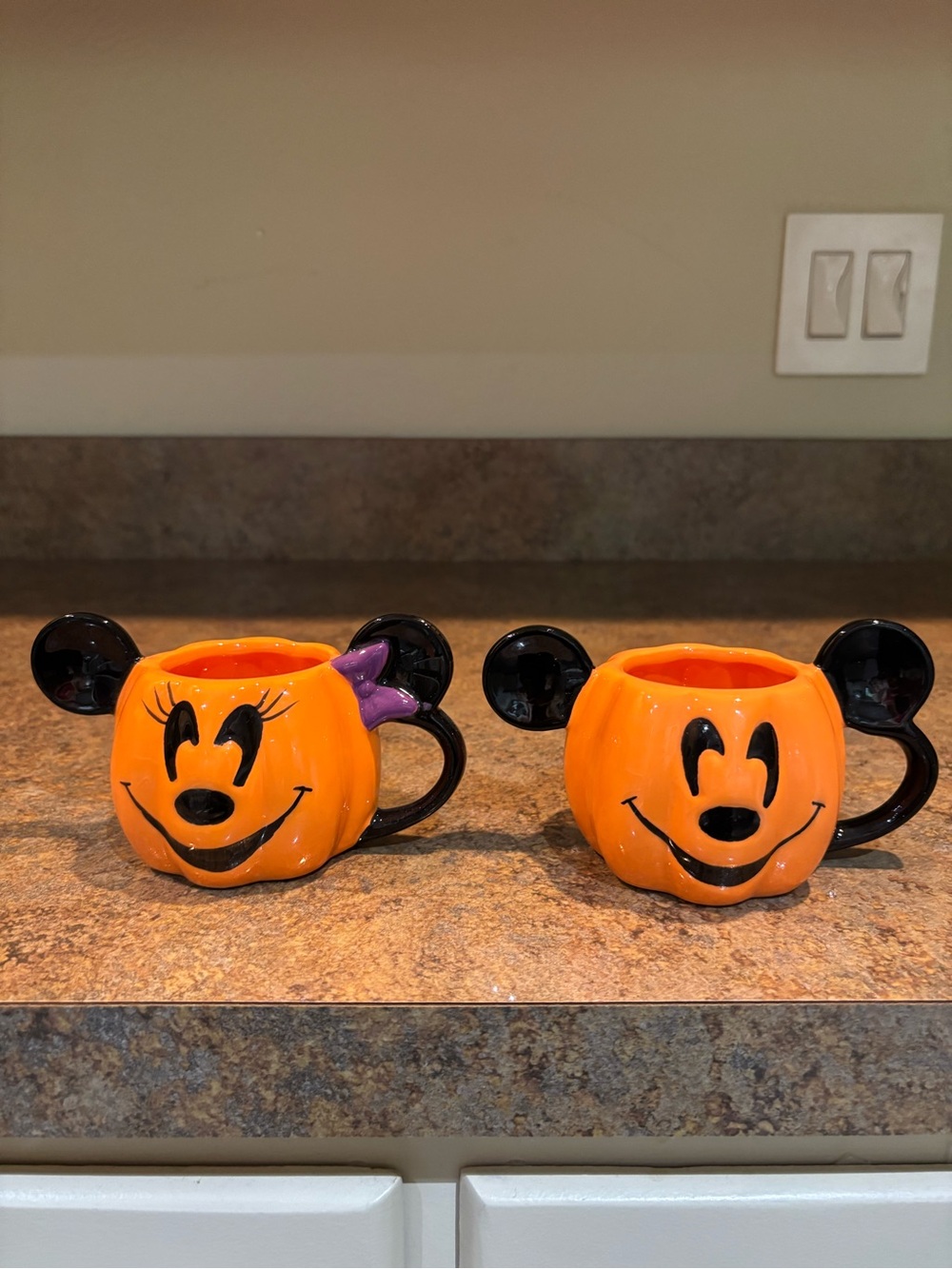 Disney Mickey & Minnie Pumpkin mini-Mugs — halloween fall home decor